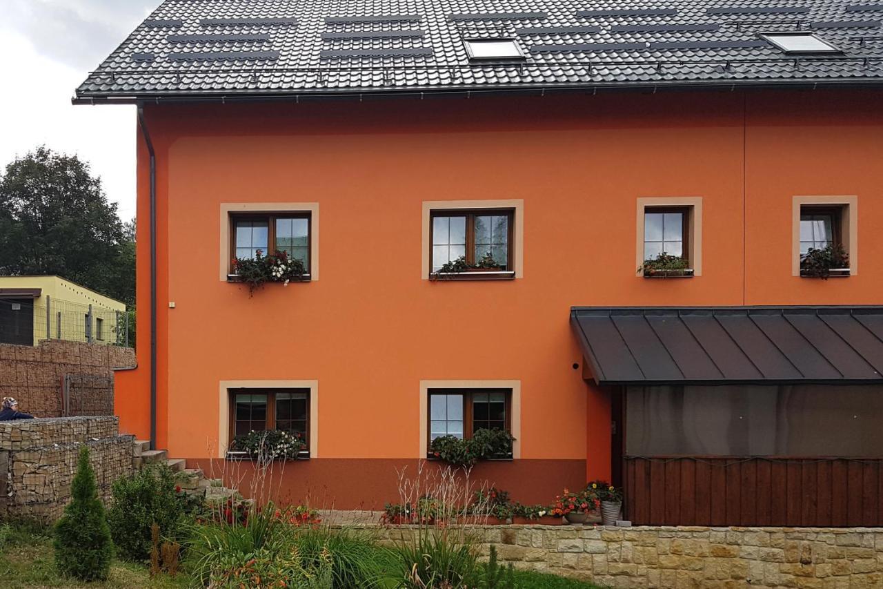 Apartments Kalyn Svoboda nad Upou Luaran gambar
